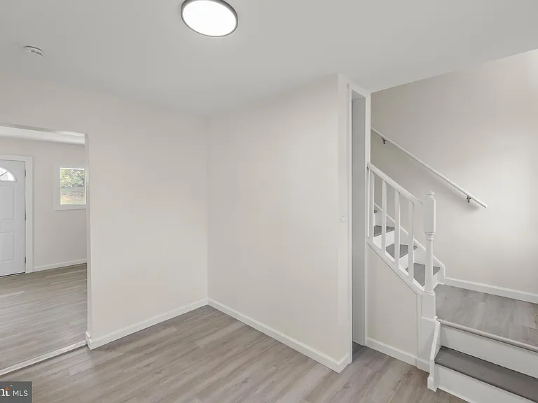 2141 Valley Ave — Photo 16