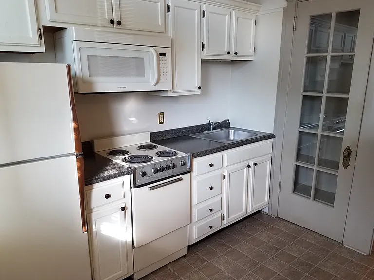 Welcome to Lancaster's First Ever Multi-Unit Apartment Building - Historic Hamilton Suites! — Photo 34