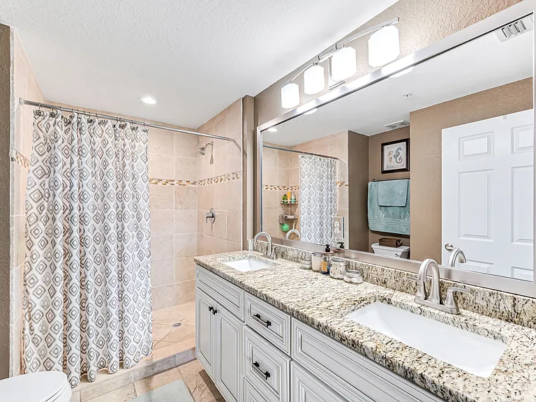 13180 Bella Casa Circle 379 — Photo 16