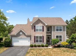 185 Caledonian Ave, Sugar Grove, IL 60554