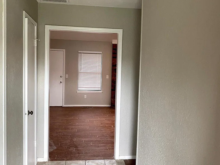 1204 Ironrock Dr — Photo 14