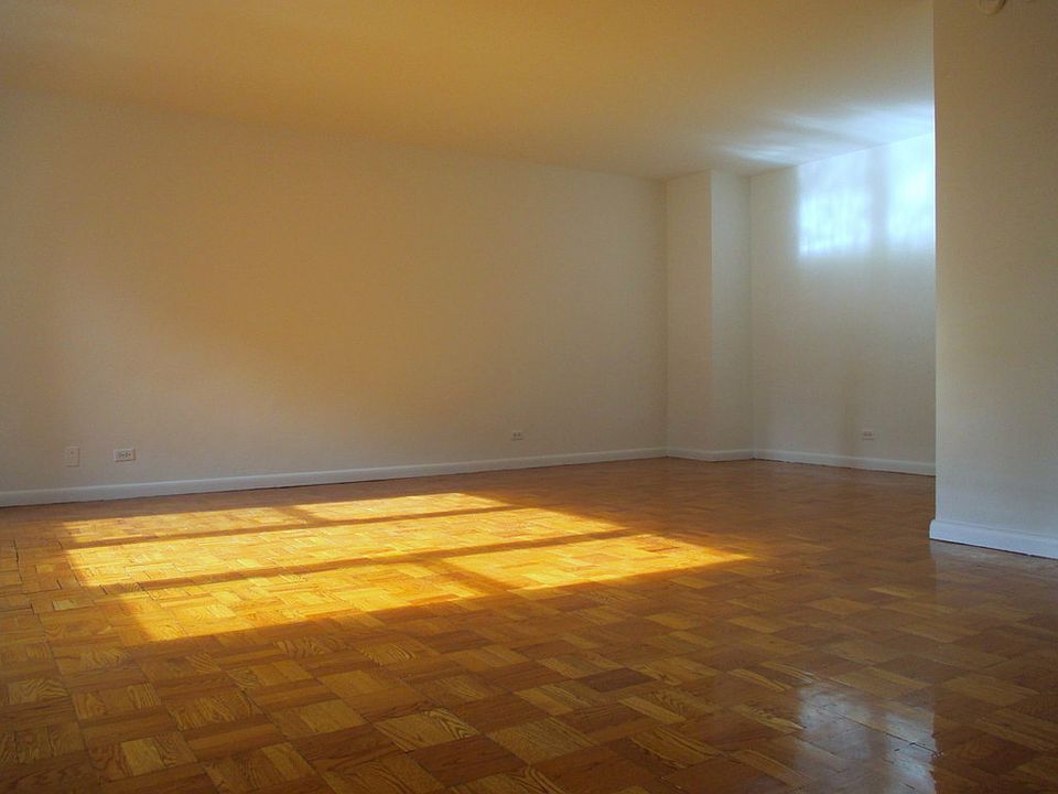 2nd image of 150 E 18th St APT 11A