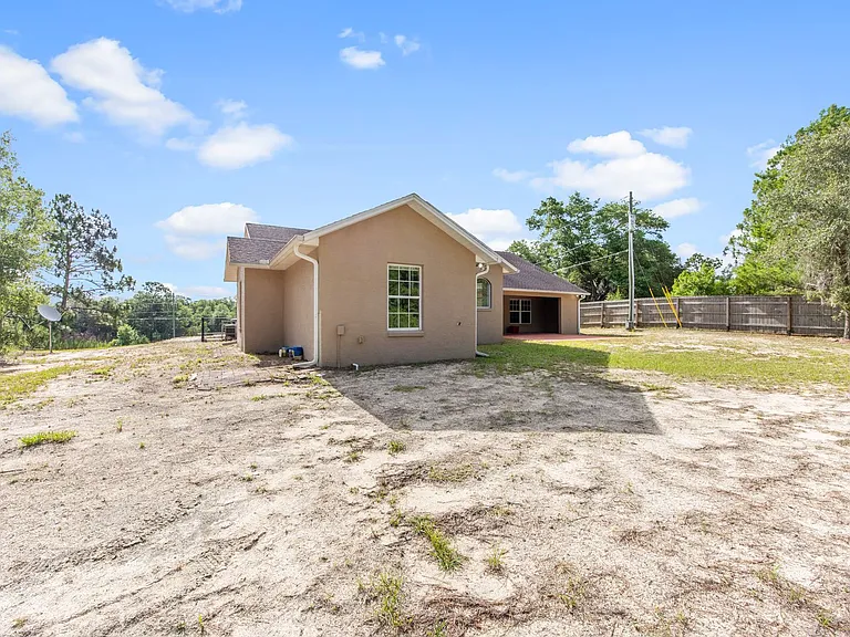7860 SW 204th Ave — Photo 43