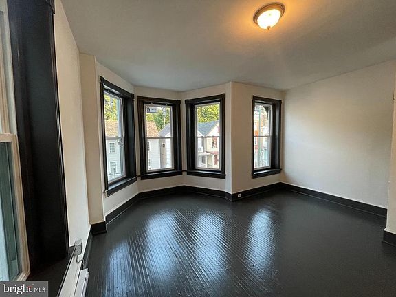 5th image of 230 Summit Ave APT 2S