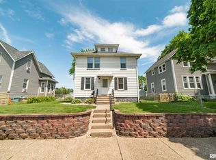 1808 9th St #1/2, Moline, IL 61265