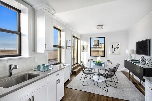 Sold by Halstead Real Estate | media 20