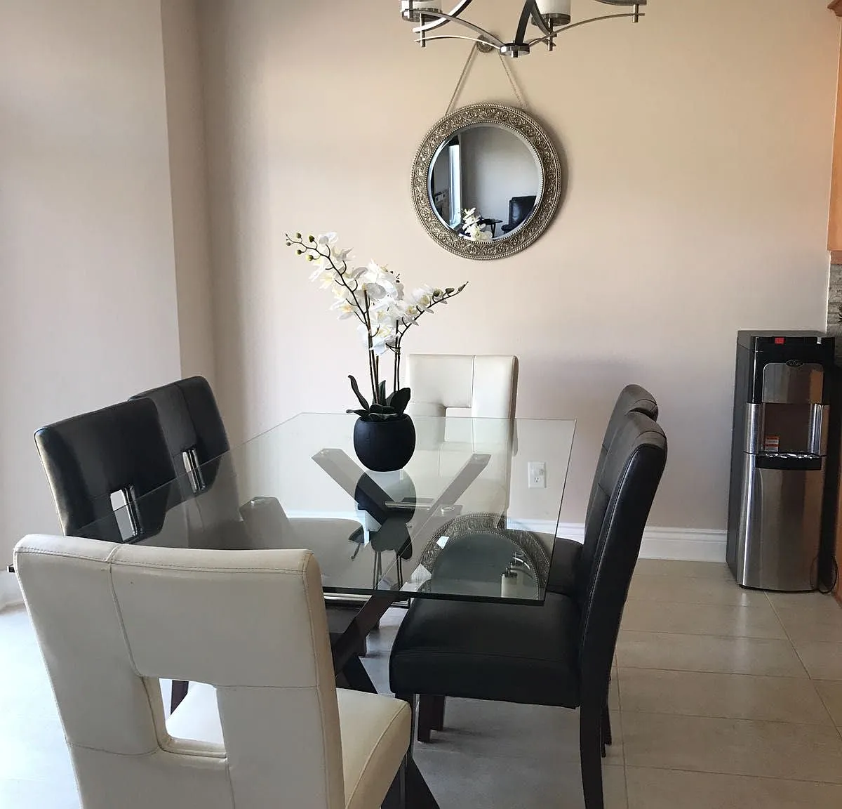 4 bed, $3,800 — Photo 4