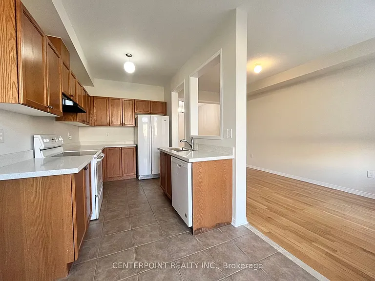 2299 Stone Glen Cres — Photo 4