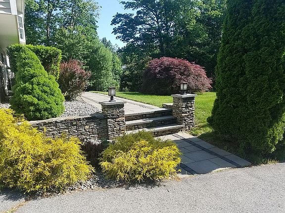 2nd image of 10 Belfield Dr
