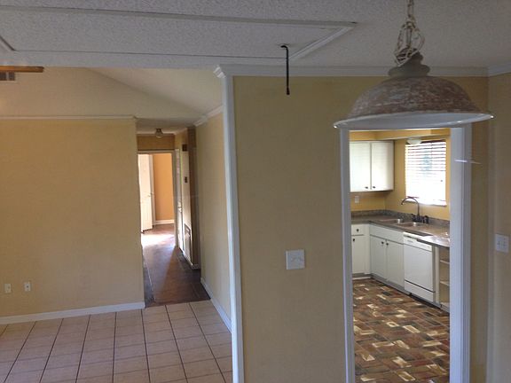 2nd image of 2538 Saint John Pl