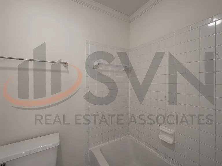 130 Kingsbury Dr — Photo 14