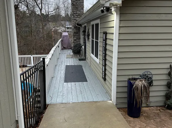 1110 Coveside Cir, Moneta, VA 24121