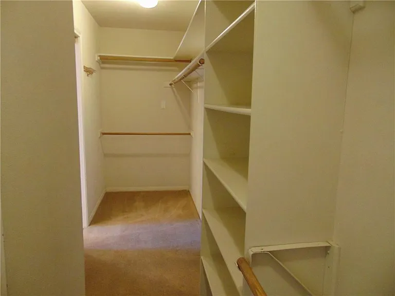 5806 Cedar Cliff Dr — Photo 14