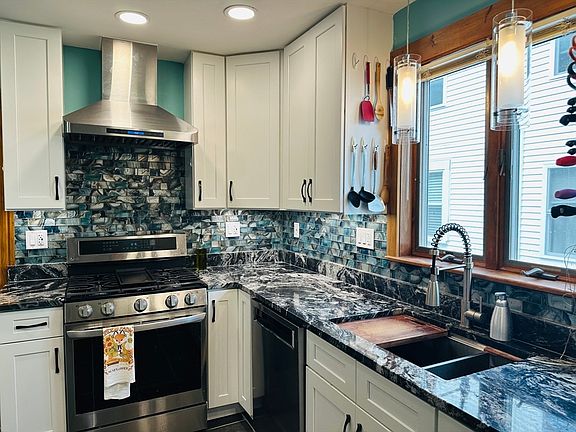 5th image of 23 Brookford St #1