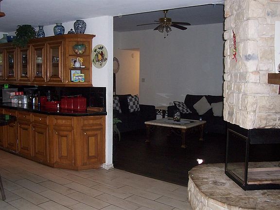 3rd image of 12110 Hillcrest Dr