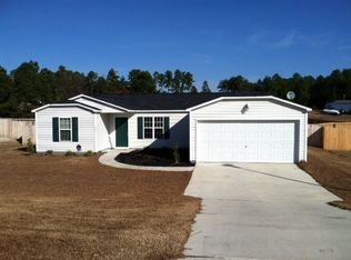 377 Old Salem Dr, Spring Lake, NC 28390