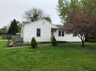 203 2nd St, Traer, IA 50675