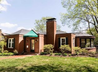 8 Webster Knls, Saint Louis, MO 63119