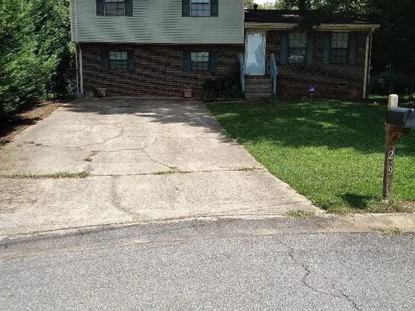 239 Slicky Rock Ct, Riverdale, GA 30274