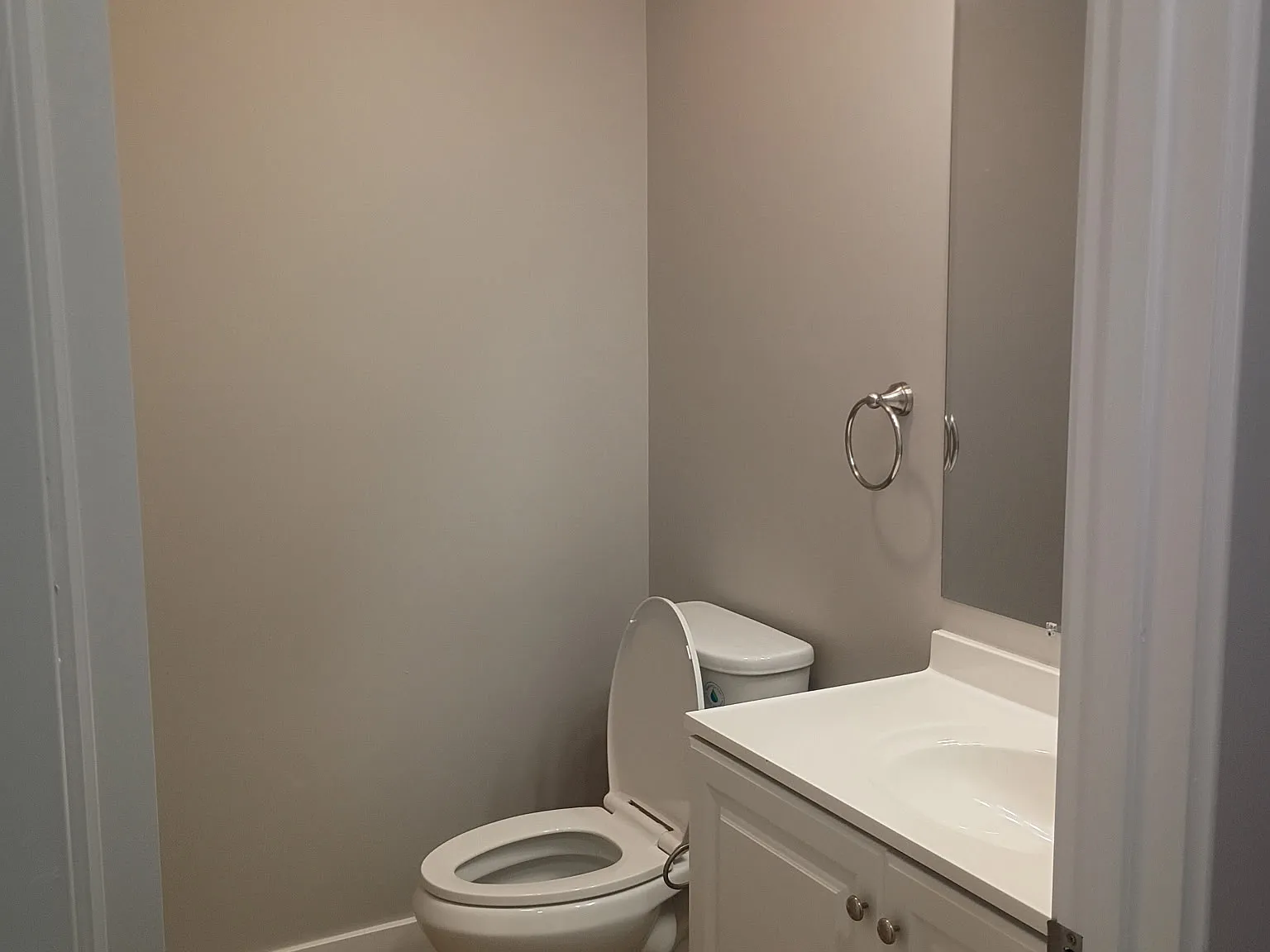 4 bed, 2.5 bath, 2000 sqft, $2,400 — Photo 4