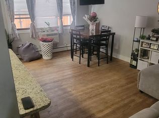 7237 N Ridge Blvd #G2, Chicago, IL 60645