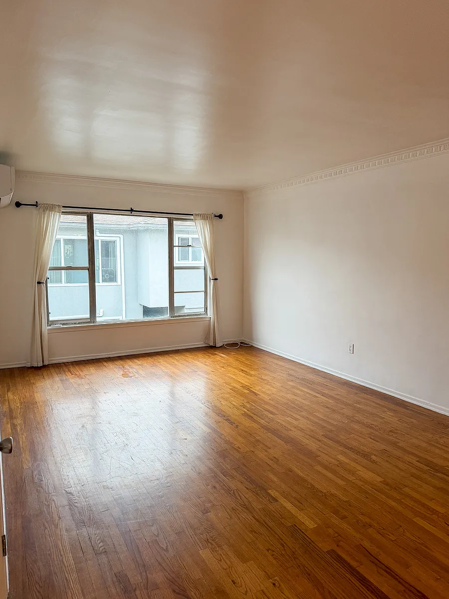 Living Room - 8217 Blackburn Ave #4