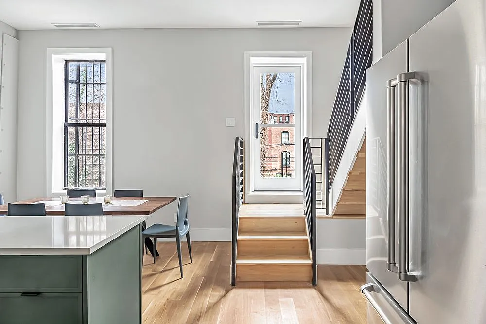394 Henry Street — Photo 3