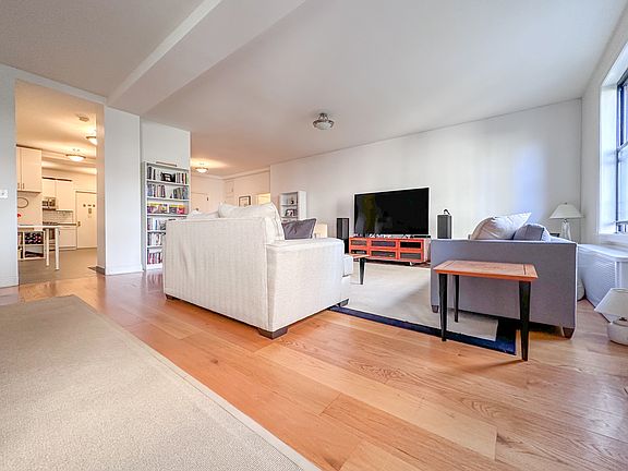 3rd image of 680 W End Ave #Penthouse B