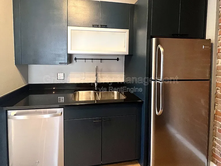 2306 Glenarm Pl #101 — Photo 7