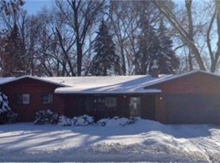 72 Rice Creek Way NE, Fridley, MN 55432