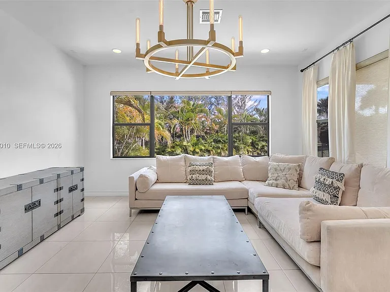865 SW 113th Ln — Photo 11