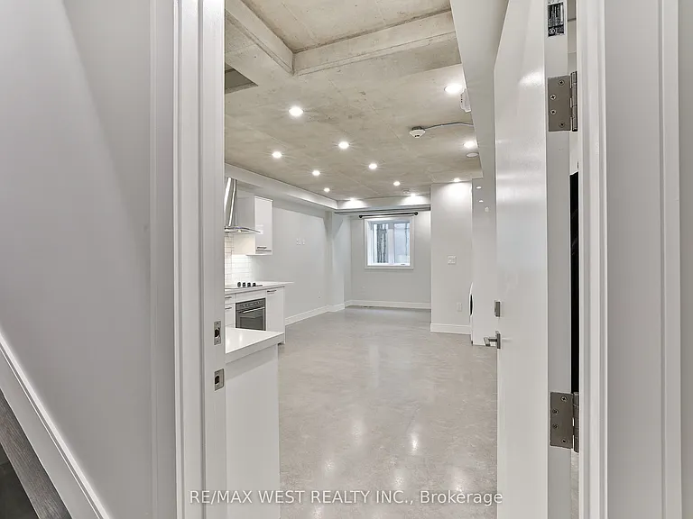 1745 Keele St #4 — Photo 4
