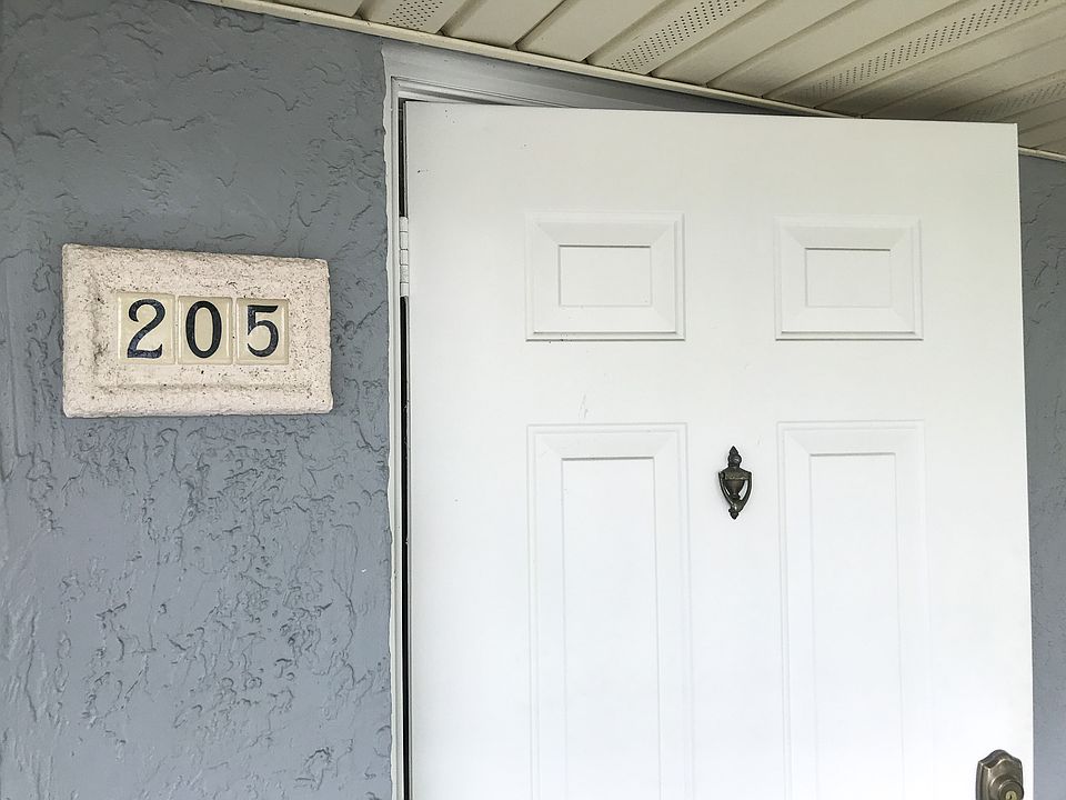1st image of 4600 SW 67th Ave APT 205