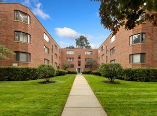 2609 Central St APT 1, Evanston, IL 60201