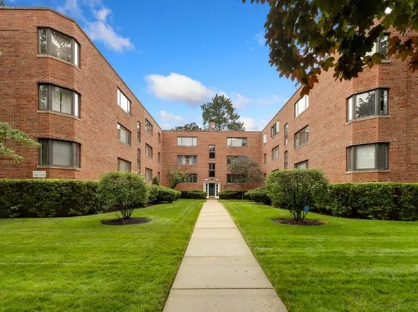 2609 Central St APT 1, Evanston, IL 60201