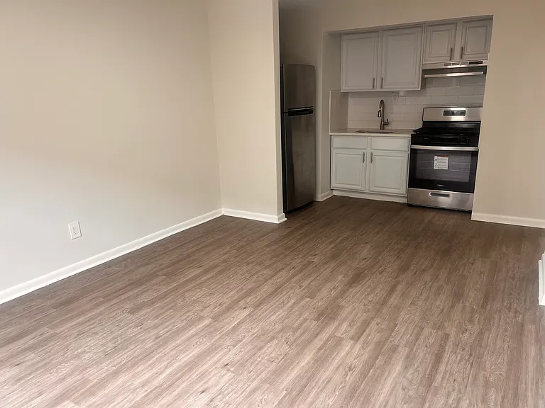 109 Washington St #7 — Photo 9