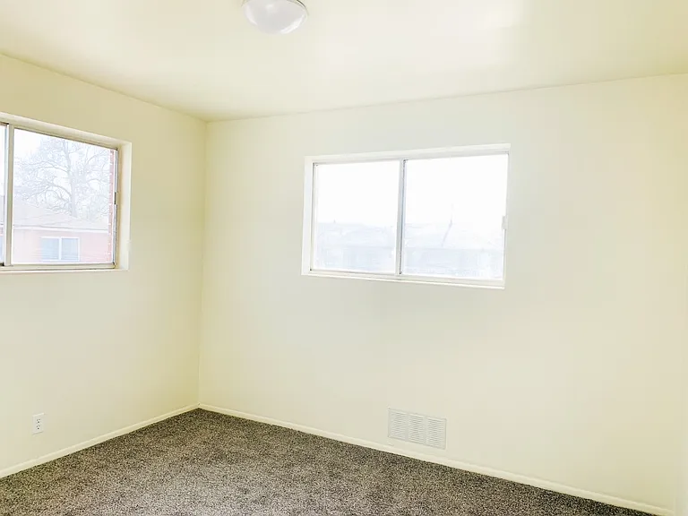 35 N 300 E #1 — Photo 11