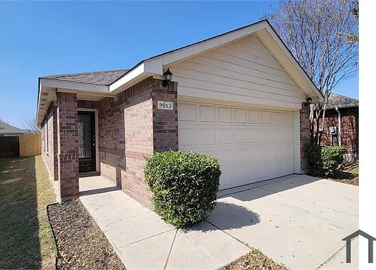 9013 Sun Haven Way — Photo 1