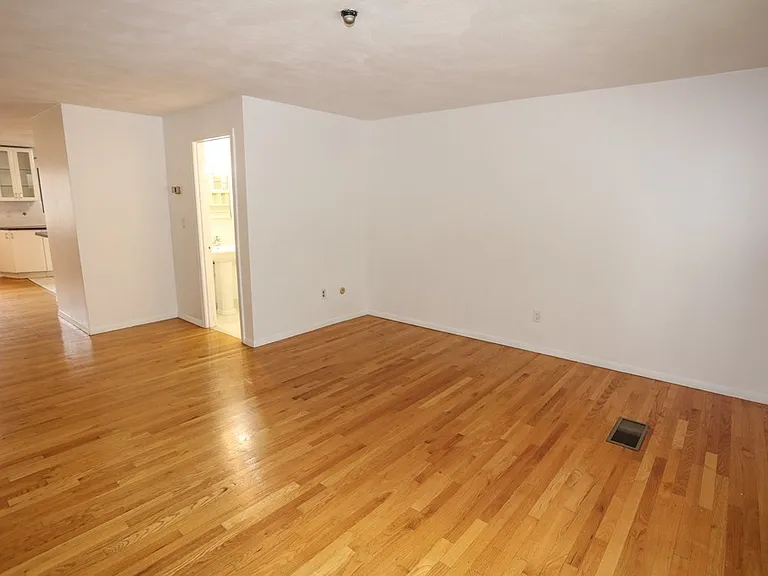 39 Pebble Pl — Photo 13
