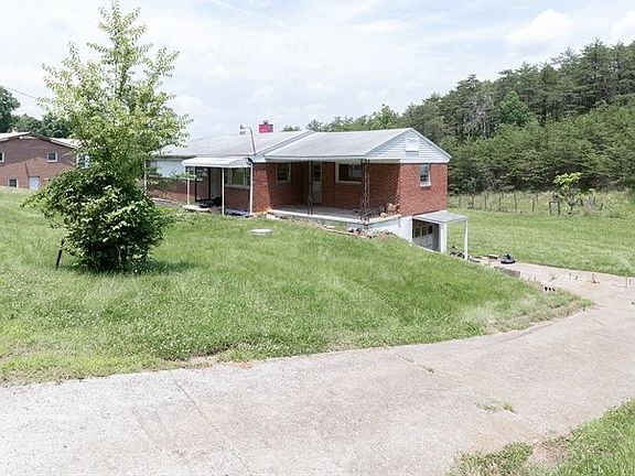 2nd image of 579 Elijah Cir