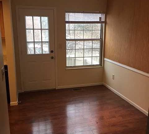 3rd image of 5110 Dalmeny Ct