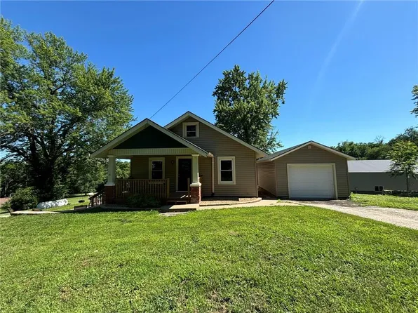 2804 Mansfield Rd, Saint Joseph, MO 64503