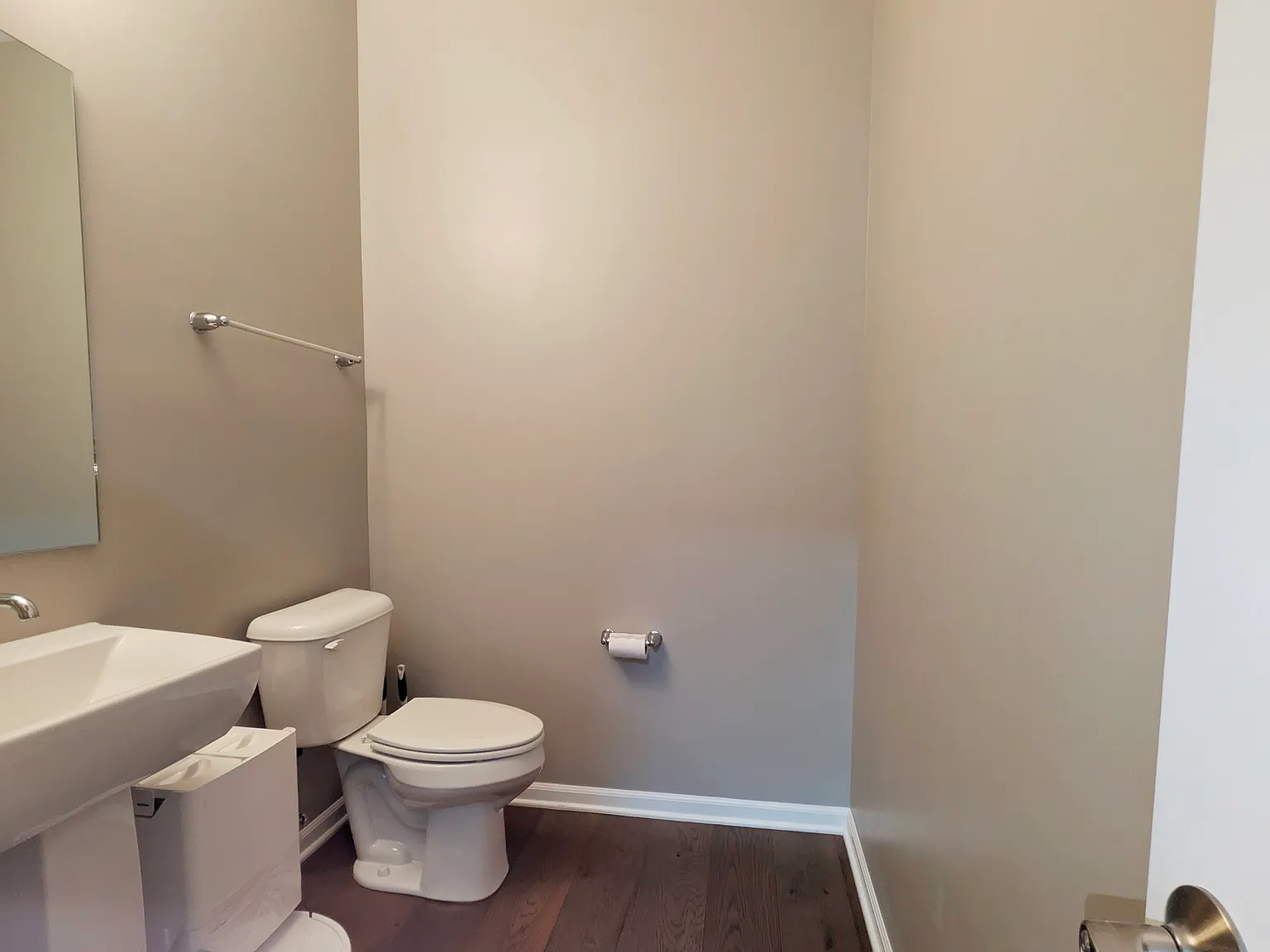 3 bed, 2000 sqft, $3,000 — Photo 3