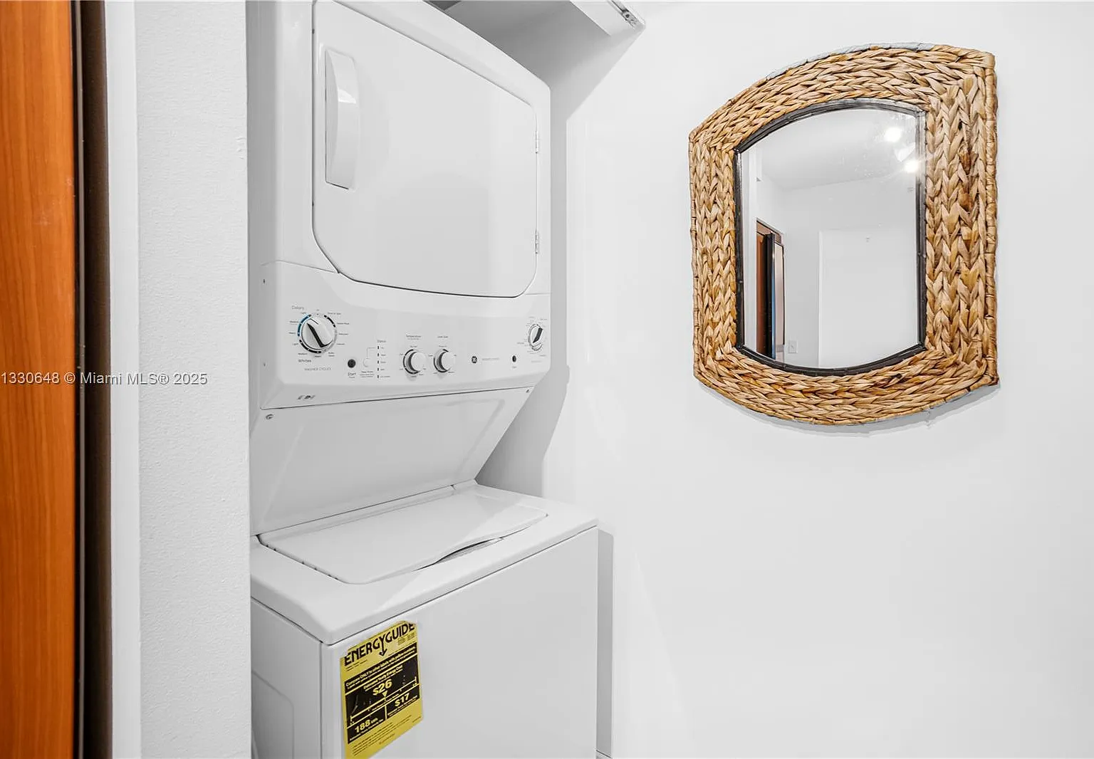 2080 Ocean Drive Condo — Photo 3