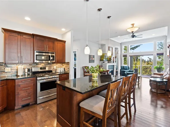 6166 Arlin Pl, Nanaimo, BC V9T 0A2