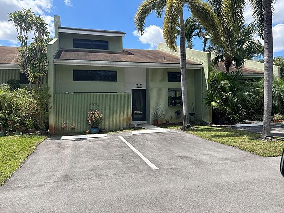 2nd image of 2840 S Oakland Forest Drive #2402