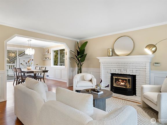 4th image of 23328 19th Drive SE