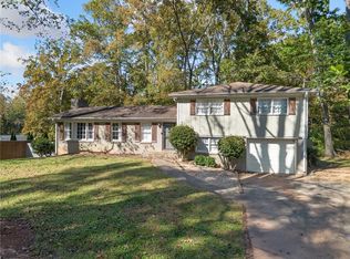5543 Forest Dr, Acworth, GA 30102