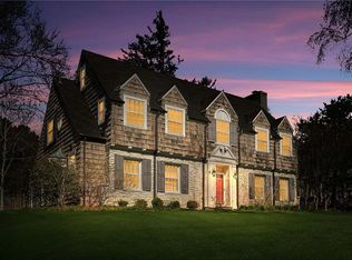 2040 Brookwood Rd, Mission Hills, KS 66208