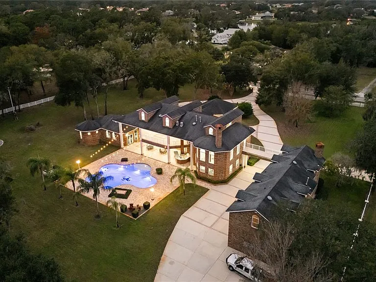 1501 Lake Markham Rd — Photo 12